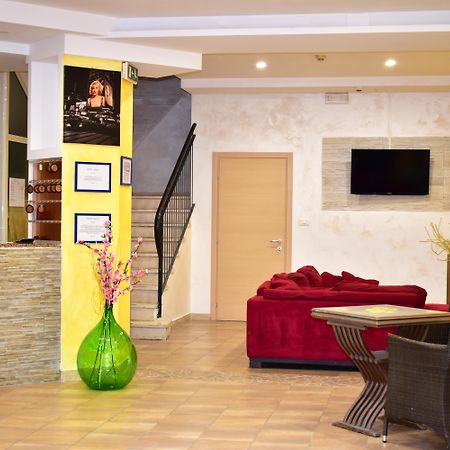 Hotel New Happy Ріміні Екстер'єр фото
