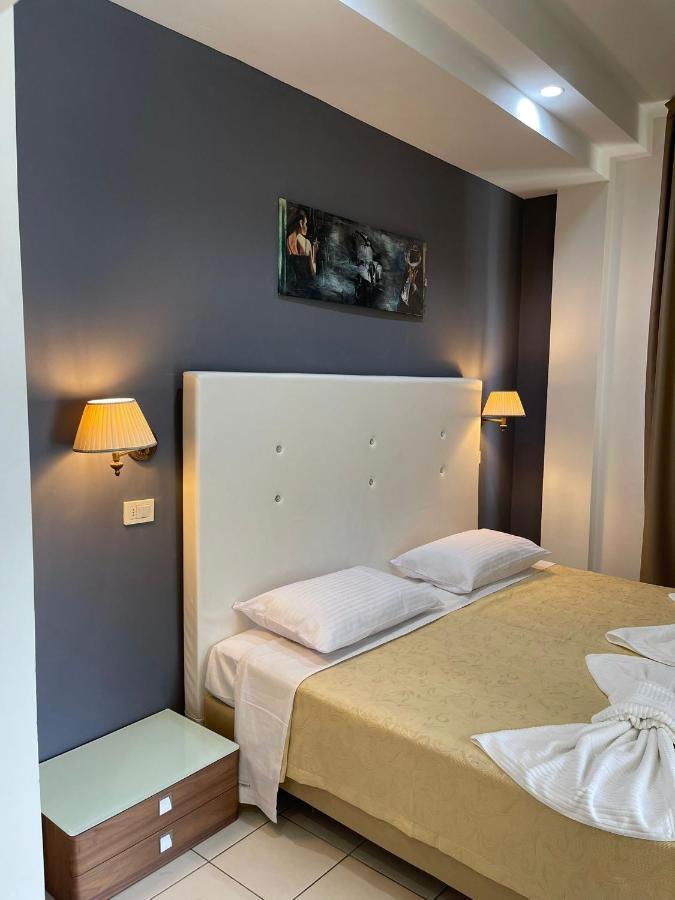 Hotel New Happy Ріміні Екстер'єр фото