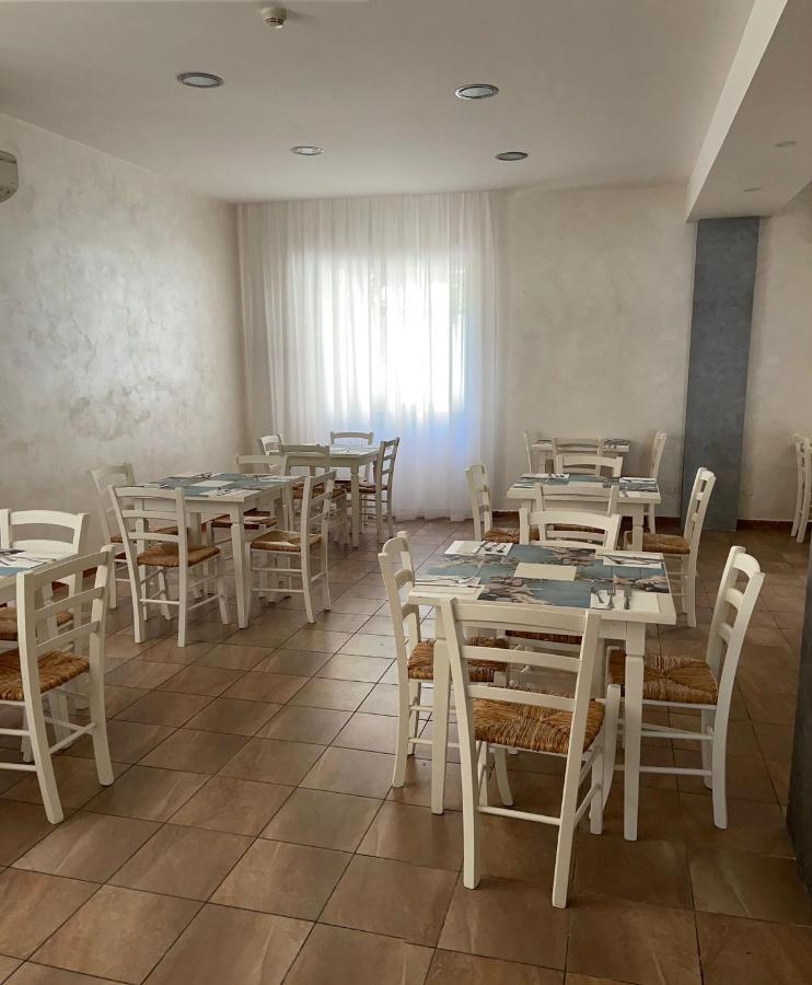 Hotel New Happy Ріміні Екстер'єр фото