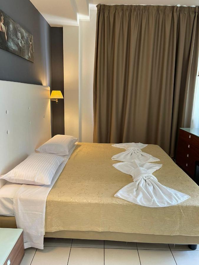 Hotel New Happy Ріміні Номер фото