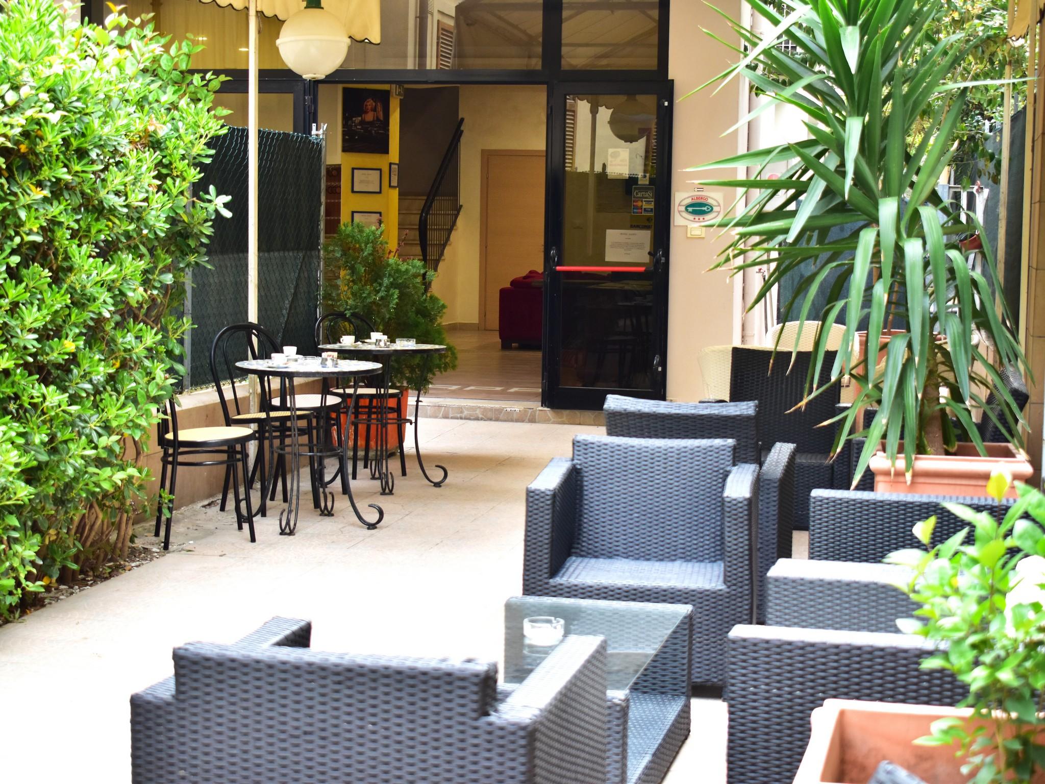 Hotel New Happy Ріміні Екстер'єр фото