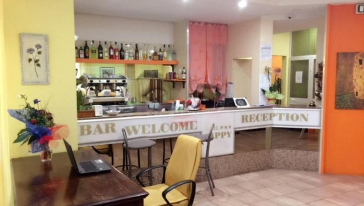 Hotel New Happy Ріміні Екстер'єр фото